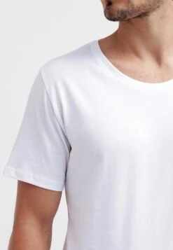 Only & Sons ONSMATT LONGY TEE - T-Shirt Basic - White 9 Only & Sons ONSMATT LONGY TEE - T-Shirt Basic - White -Only and Sons Verkäufe 05b64537426e4059ac094947ce4d625a