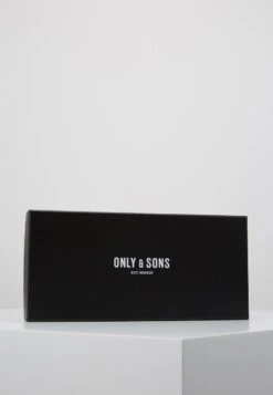 Only & Sons ONSBOWTIE SUSPENDER SET - Fliege - Bordeaux -Only and Sons Verkäufe 12ce46c7f62c4b4ea4316f42641b3340