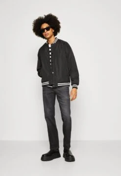 Only and Sons Verkäufe 38 Only and Sons Verkäufe -Only and Sons Verkäufe 19684d3814fd426d85c53ac5a14b1ace