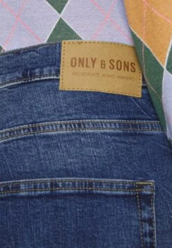 Only & Sons ONSAVI COMFORT - Jeans Straight Leg - Dark Medium Blue Denim -Only and Sons Verkäufe 3085aea607e94b53a9ce52a203fe3a9c