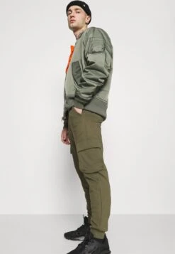 Only & Sons ONSKIAN KENDRICK PANT - Jogginghose - Olive Night -Only and Sons Verkäufe 42d92db6c985432c940e17fce518b04b