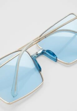 Only & Sons ONSSUNGLASSES UNISEX - Sonnenbrille - Light Blue -Only and Sons Verkäufe 4e238f9564b54fa4b7bb881895ad16c8