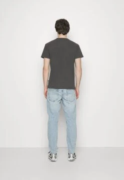 Only & Sons ONSAV LIFEI CARROT - Jeans Slim Fit - Light Blue -Only and Sons Verkäufe 4f26463c4f284a86baf2f60b28e780a6