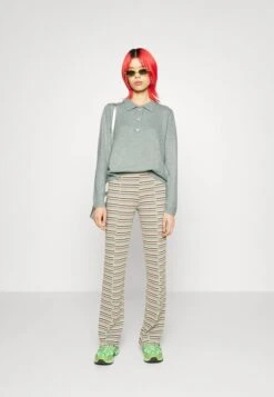 Only & Sons ONSSUNGLASSES 2 PACK UNISEX - Sonnenbrille - Black/green -Only and Sons Verkäufe 5ad5928e1e6047a0bb22a81e8fa04ae7