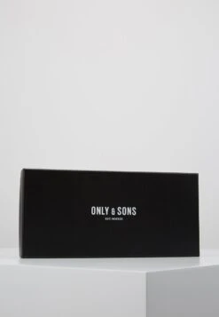 Only & Sons ONSBOWTIE SUSPENDER SET - Fliege - Black -Only and Sons Verkäufe 5b62ec69de6e4f2cb4f48e2daf9f3a5c