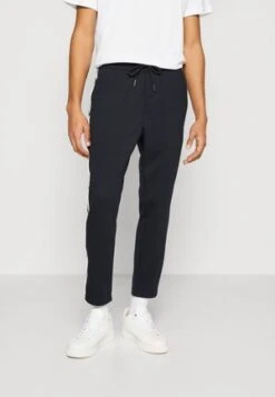 Only & Sons CROPPED FIT - Jogginghose - Black -Only and Sons Verkäufe 62e25d65eaa24308a0a7a5b3031067ce
