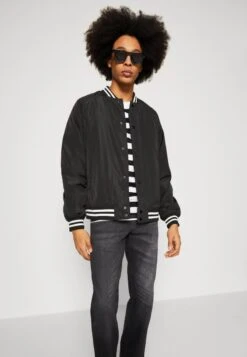 Only & Sons ONSCHRIS JACKET UNISEX - Bomberjacke - Black -Only and Sons Verkäufe 70ae4e1aadb748c39fb0b264150a3993