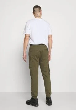 Only & Sons ONSKIAN KENDRICK PANT - Jogginghose - Olive Night -Only and Sons Verkäufe 8b7a9a97b805477d889c1e7a7d8483e0