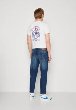 Only & Sons ONSAVI CROP - Jeans Tapered Fit - Dark Blue Denim 8 Only & Sons ONSAVI CROP - Jeans Tapered Fit - Dark Blue Denim -Only and Sons Verkäufe 99fcc77d4c19475fb26e4fcfc0b437f1