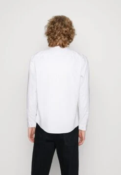 Only & Sons ONSSANE MAO SOLID - Hemd - White 8 Only & Sons ONSSANE MAO SOLID - Hemd - White -Only and Sons Verkäufe 9ed35eae7fdc4ca0b3c6e1f868a0cecc