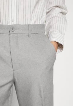 Only & Sons ONSEVE CLEAN - Anzughose - Light Grey Melange -Only and Sons Verkäufe a0bace955a2140889de10fdff889b4b0