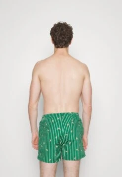 Only & Sons ONSTED LIFE FUNNY - Badeshorts - Verdant Green -Only and Sons Verkäufe ad4739f0a6ad4180890cad02809ca0de