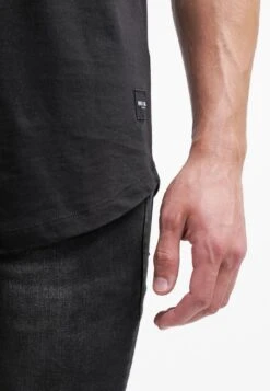 Only & Sons ONSMATT LONGY TEE - T-Shirt Basic - Black 11 Only & Sons ONSMATT LONGY TEE - T-Shirt Basic - Black -Only and Sons Verkäufe d173804a4d7340b39b74487209a2a919