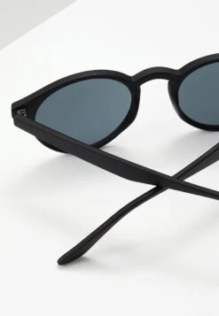 Only & Sons ONSSUNGLASSES MATT - Sonnenbrille - Black 8 Only & Sons ONSSUNGLASSES MATT - Sonnenbrille - Black -Only and Sons Verkäufe d40536ff74a64b60bb95257da1478d2e