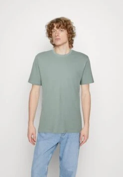 Only & Sons ONSPINEAPPLE TEE 2 PACK - T-Shirt Print - Chinois Green 9 Only & Sons ONSPINEAPPLE TEE 2 PACK - T-Shirt Print - Chinois Green -Only and Sons Verkäufe e5a1cfafd0804262b2cb118d1e46b0a3