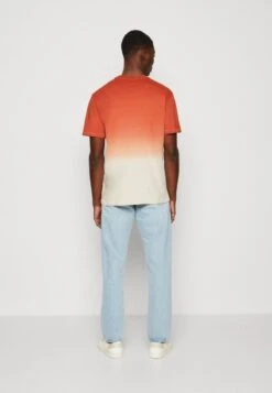 Only & Sons ONSHENDRIX DIP DYE TEE - T-Shirt Print - Baked Clay -Only and Sons Verkäufe fb2f046b77b64a8198fd6a26e0090aae